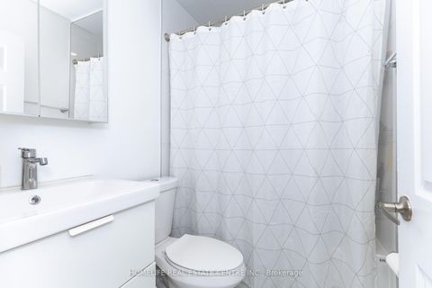 Photo 23 at 172 Calvington Drive, CFB, Toronto