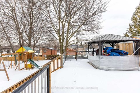 Photo 40 at 172 Calvington Drive, CFB, Toronto