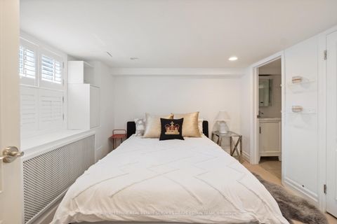 Photo 32 at 113 Inglewood Drive, Moore Park, Toronto