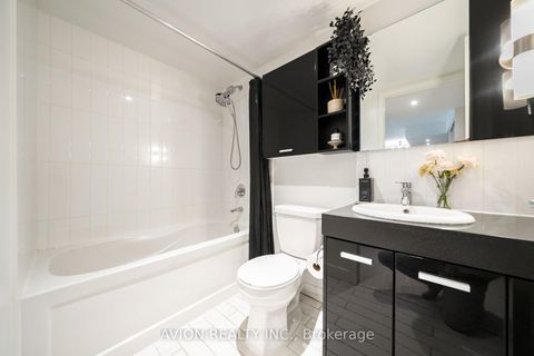 Photo 4 at 616 - 15 Singer Court, Bayview Village, Toronto