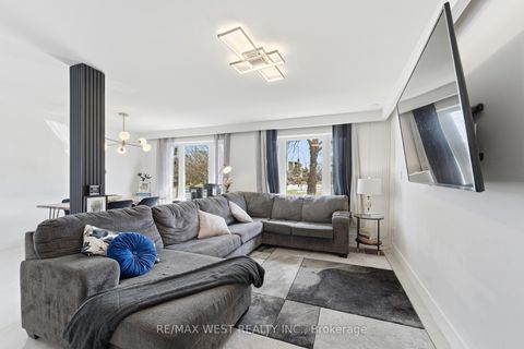 Photo 8 at 38 Bridesburg Drive, The Westway, Toronto