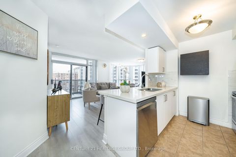 Photo 10 at 1111 - 10 Northtown Way, Willowdale East, Toronto