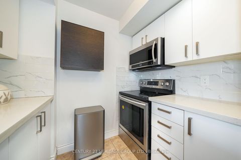 Photo 13 at 1111 - 10 Northtown Way, Willowdale East, Toronto