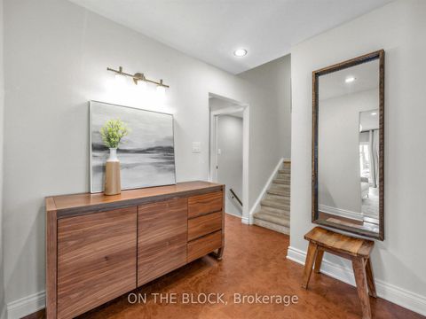 Photo 4 at 41 Eastlea Crescent, L'Amoreaux, Toronto