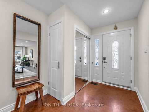 Photo 5 at 41 Eastlea Crescent, L'Amoreaux, Toronto