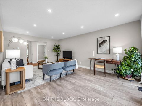 Photo 10 at 41 Eastlea Crescent, L'Amoreaux, Toronto