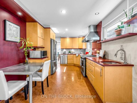 Photo 14 at 41 Eastlea Crescent, L'Amoreaux, Toronto