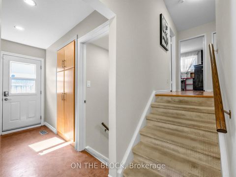 Photo 17 at 41 Eastlea Crescent, L'Amoreaux, Toronto