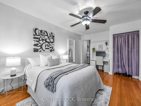 Photo 19 at 41 Eastlea Crescent, L'Amoreaux, Toronto