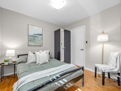 Photo 22 at 41 Eastlea Crescent, L'Amoreaux, Toronto