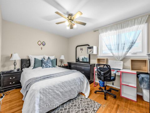 Photo 25 at 41 Eastlea Crescent, L'Amoreaux, Toronto