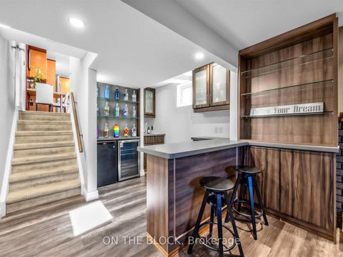 Photo 27 at 41 Eastlea Crescent, L'Amoreaux, Toronto
