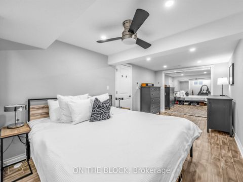 Photo 37 at 41 Eastlea Crescent, L'Amoreaux, Toronto