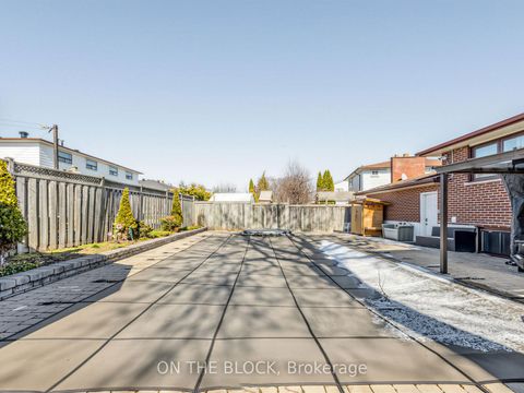 Photo 40 at 41 Eastlea Crescent, L'Amoreaux, Toronto