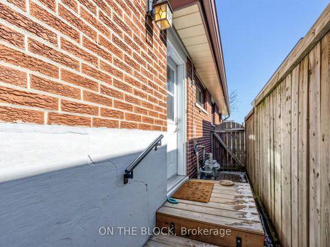 Photo 41 at 41 Eastlea Crescent, L'Amoreaux, Toronto