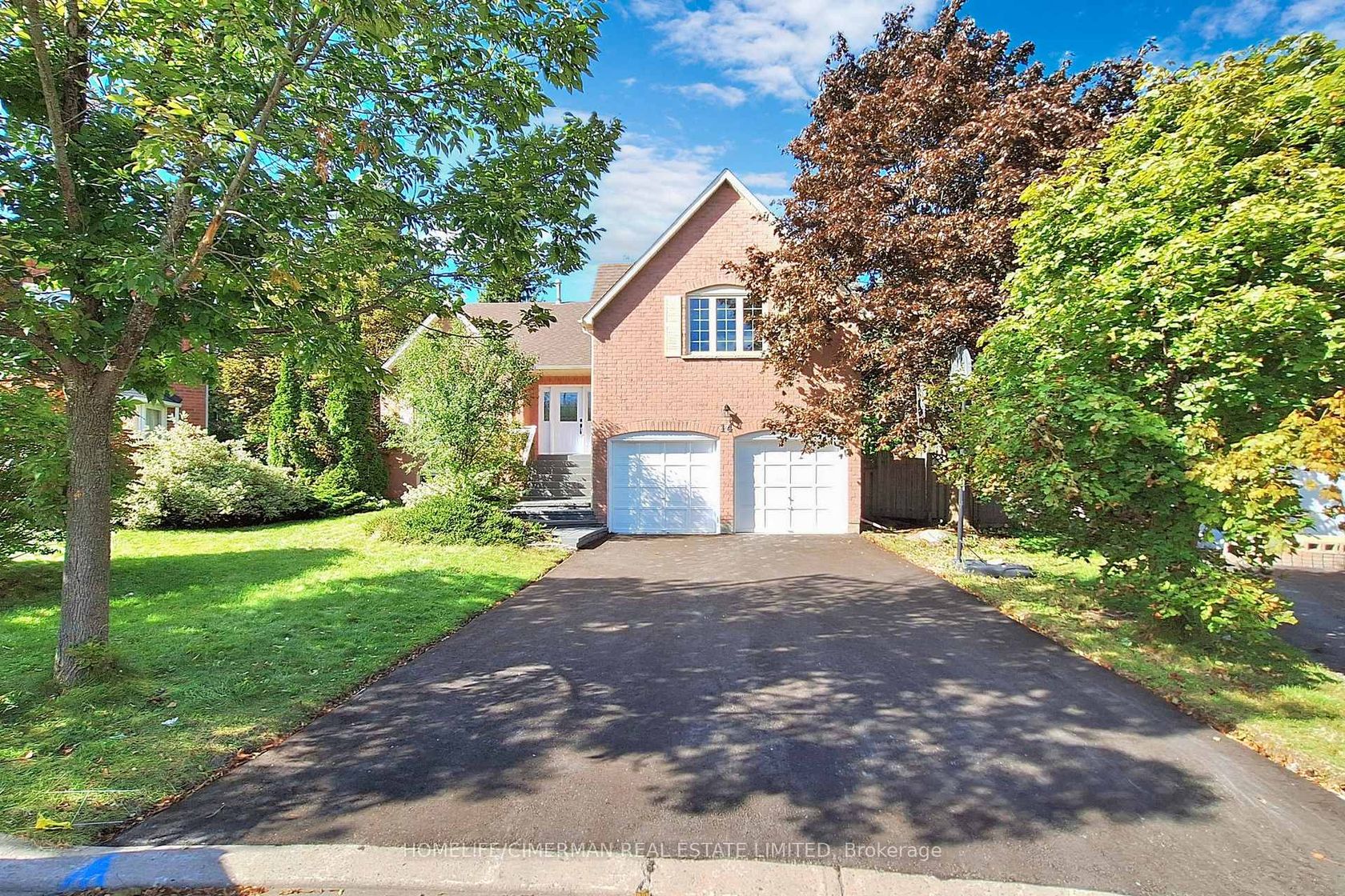 14 Laurwood Court, Aurora Heights, Aurora photo number 2