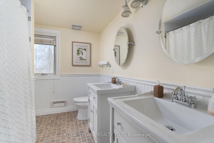 Photo 30 at 2184 Guthrie Lane, Lakeview, Mississauga