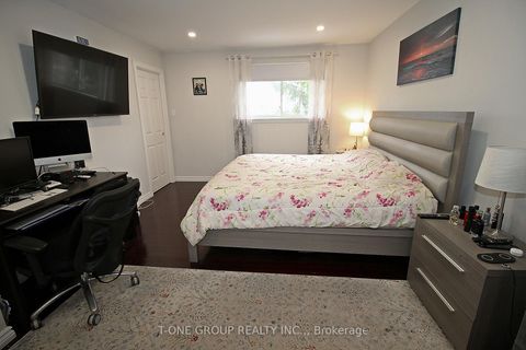 Photo 16 at 739 Pam Crescent, Leslie Valley, Newmarket