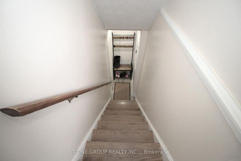 Photo 26 at 739 Pam Crescent, Leslie Valley, Newmarket