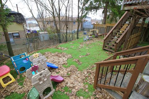 Photo 38 at 739 Pam Crescent, Leslie Valley, Newmarket