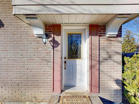 Photo 10 at 50 Rathfon Crescent, North Richvale, Richmond Hill