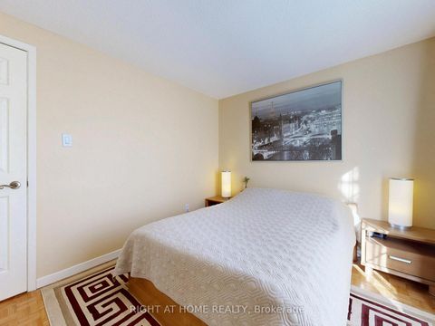 Photo 29 at 50 Rathfon Crescent, North Richvale, Richmond Hill