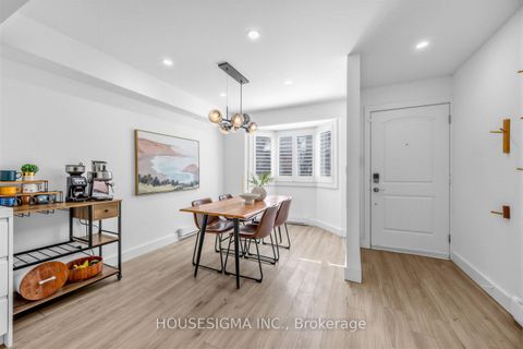 Photo 2 at 47 - 39 Tecumseth Street, Niagara, Toronto