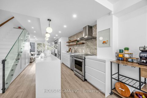 Photo 5 at 47 - 39 Tecumseth Street, Niagara, Toronto