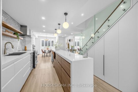 Photo 9 at 47 - 39 Tecumseth Street, Niagara, Toronto