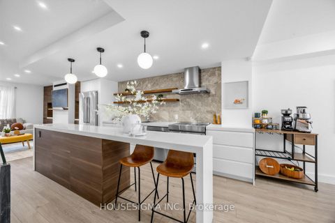 Photo 15 at 47 - 39 Tecumseth Street, Niagara, Toronto