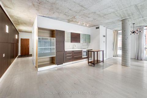 Photo 3 at 204 - 36 Charlotte Street, Waterfront Communities C1, Toronto