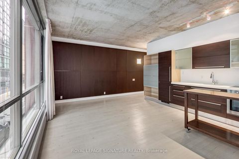 Photo 10 at 204 - 36 Charlotte Street, Waterfront Communities C1, Toronto