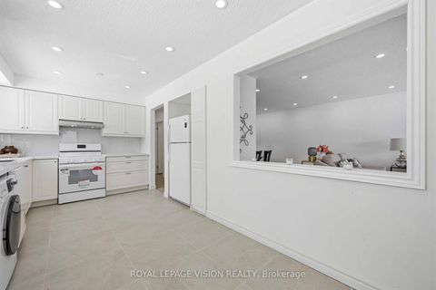 Photo 13 at 7 Snowhill Crescent, Malvern West, Toronto