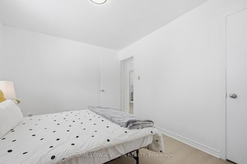 Photo 23 at 7 Snowhill Crescent, Malvern West, Toronto