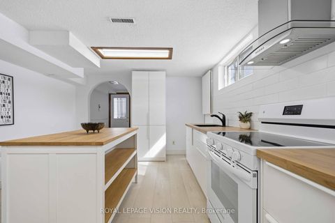 Photo 29 at 7 Snowhill Crescent, Malvern West, Toronto
