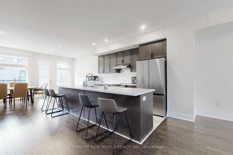 Photo 9 at 18 Bennington Road, Summerhill Estates, Newmarket