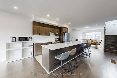 Photo 10 at 18 Bennington Road, Summerhill Estates, Newmarket