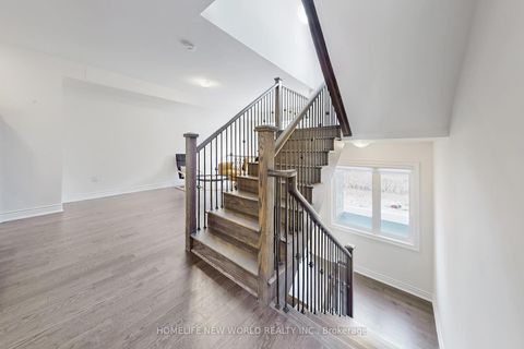 Photo 18 at 18 Bennington Road, Summerhill Estates, Newmarket