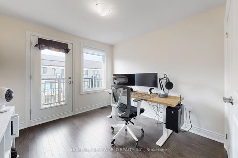 Photo 26 at 18 Bennington Road, Summerhill Estates, Newmarket