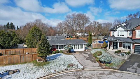 Photo 2 at 827 Legge Court, College Manor, Newmarket