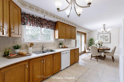 Photo 6 at 827 Legge Court, College Manor, Newmarket