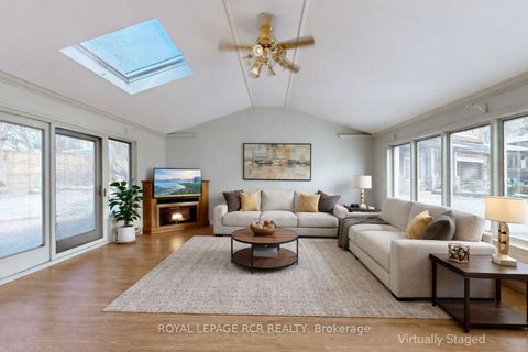 Photo 10 at 827 Legge Court, College Manor, Newmarket