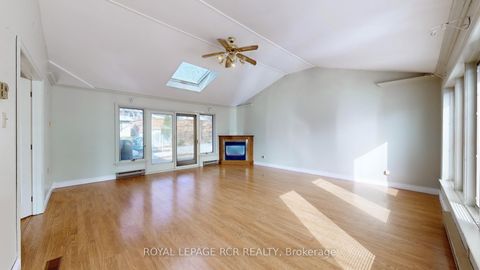 Photo 12 at 827 Legge Court, College Manor, Newmarket