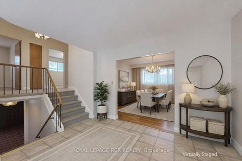 Photo 14 at 827 Legge Court, College Manor, Newmarket