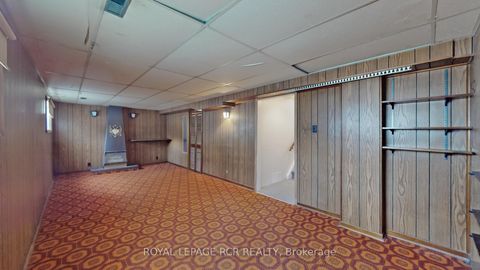 Photo 22 at 827 Legge Court, College Manor, Newmarket