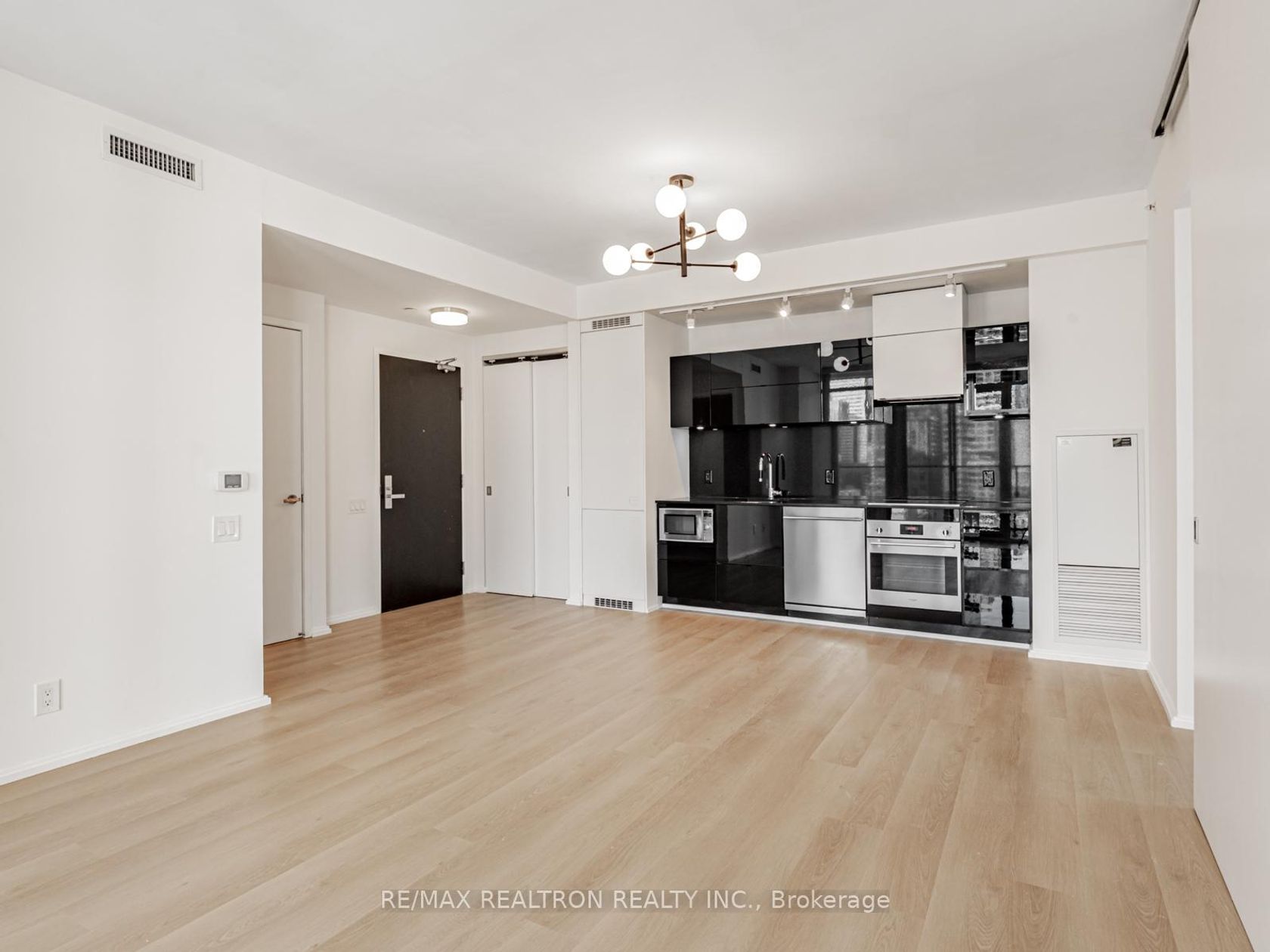 2308 - 125 Peter Street, Waterfront Communities C1, Toronto 