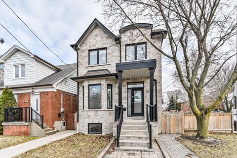 Photo 0 at 811 Cosburn Avenue, East York, Toronto