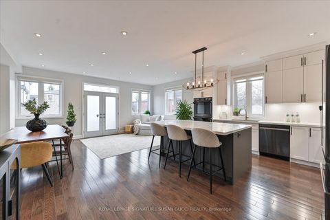 Photo 8 at 811 Cosburn Avenue, East York, Toronto