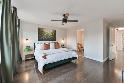 Photo 26 at 811 Cosburn Avenue, East York, Toronto