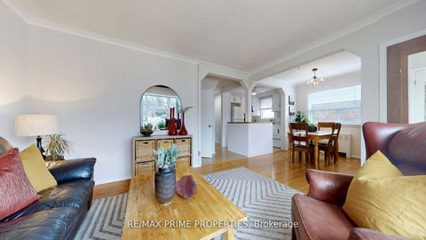 Photo 2 at 17 Tardree Place, Maryvale, Toronto